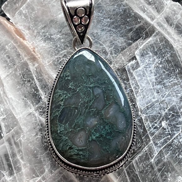 Moss Agate Stone Jewelry Crystal Pendant - Picture 1 of 8